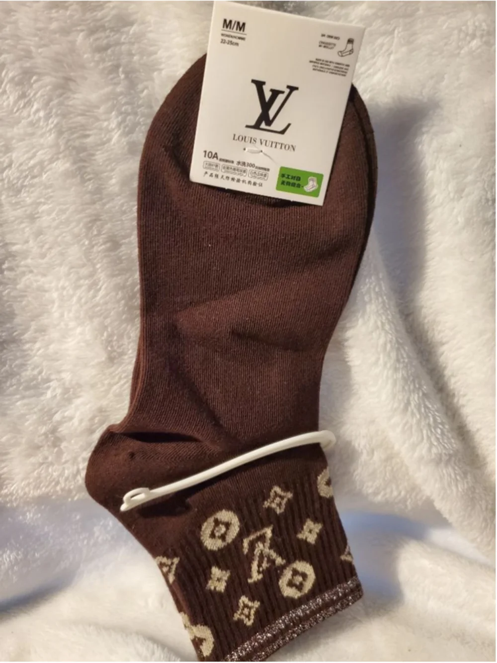 Treat yourself to a little sparkle 🧦💫Cozy, cute + sparkly socks ✨ Women’s 7–9